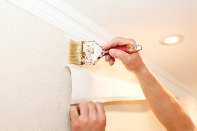 Pose de papier peint à Chauriat — revêtements muraux et toiles de verre